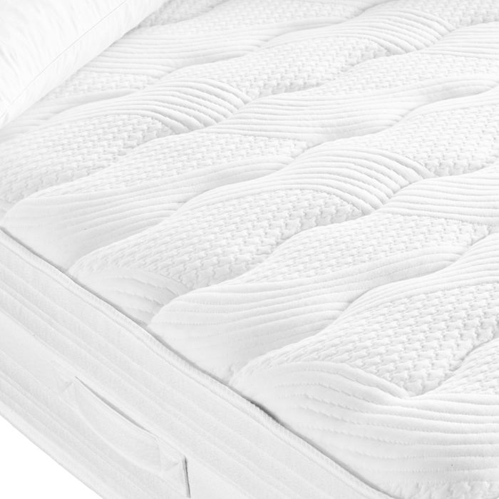 Lola® Dusk Hybrid Mattress